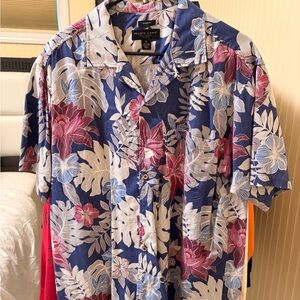 Perry Ellis Tropical Floral Button Down Shirt